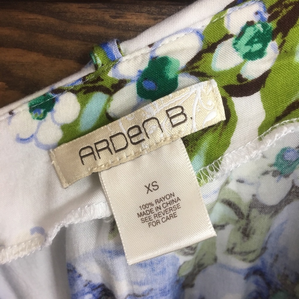 Arden B | Floral Split Tier Dress Blue and Green Flowers Mini Dress - Picture 5 of 5